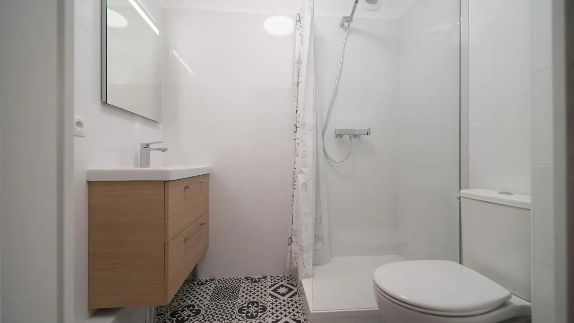 Appartement Tout Equipe Avec Parking مارسيليا